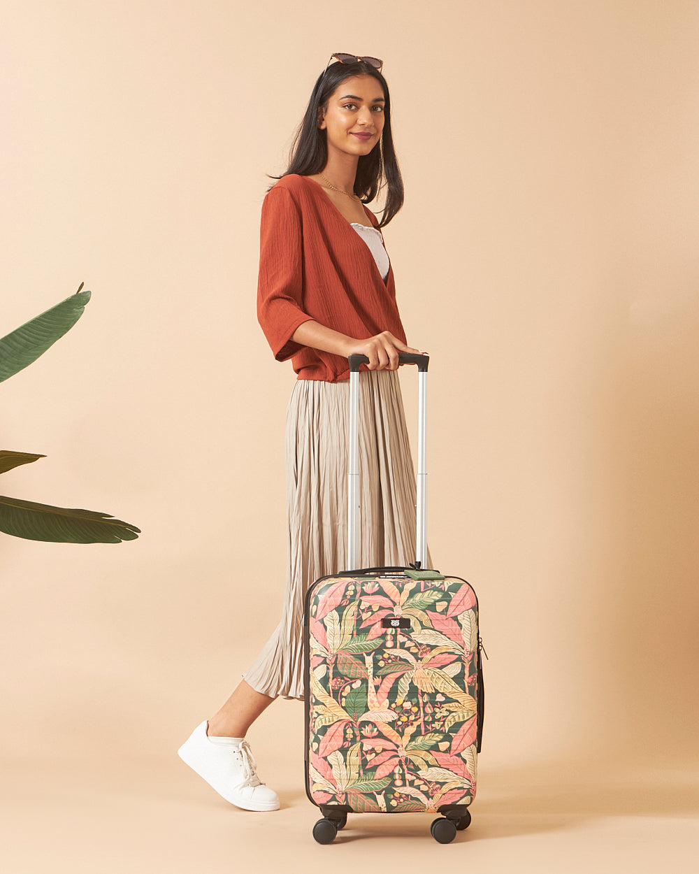Palm Springs Luggage, 20" | Chumbak for Assembly