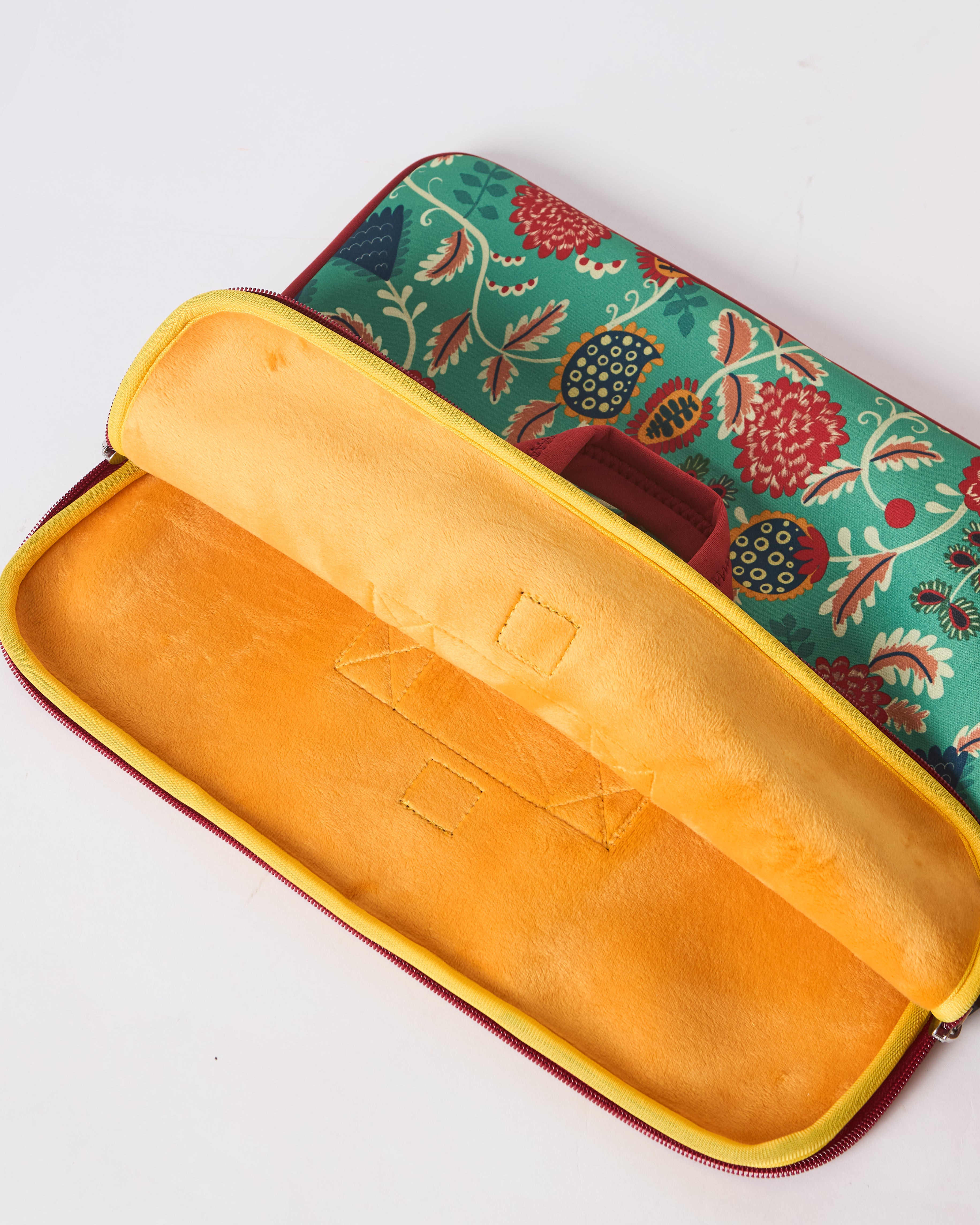 Retro Malkin Laptop Sleeve, 15"