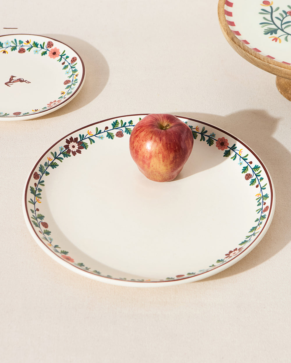Tiara Dinner Plate, 10" dia | Kashmir Trails
