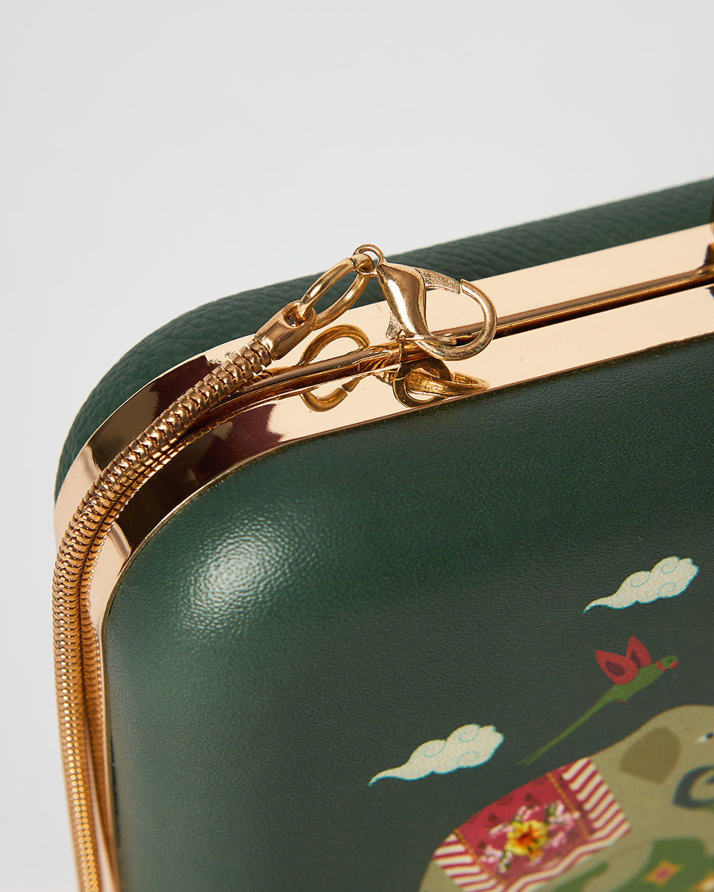 The Lucknow Clutch | Palace Memoirs