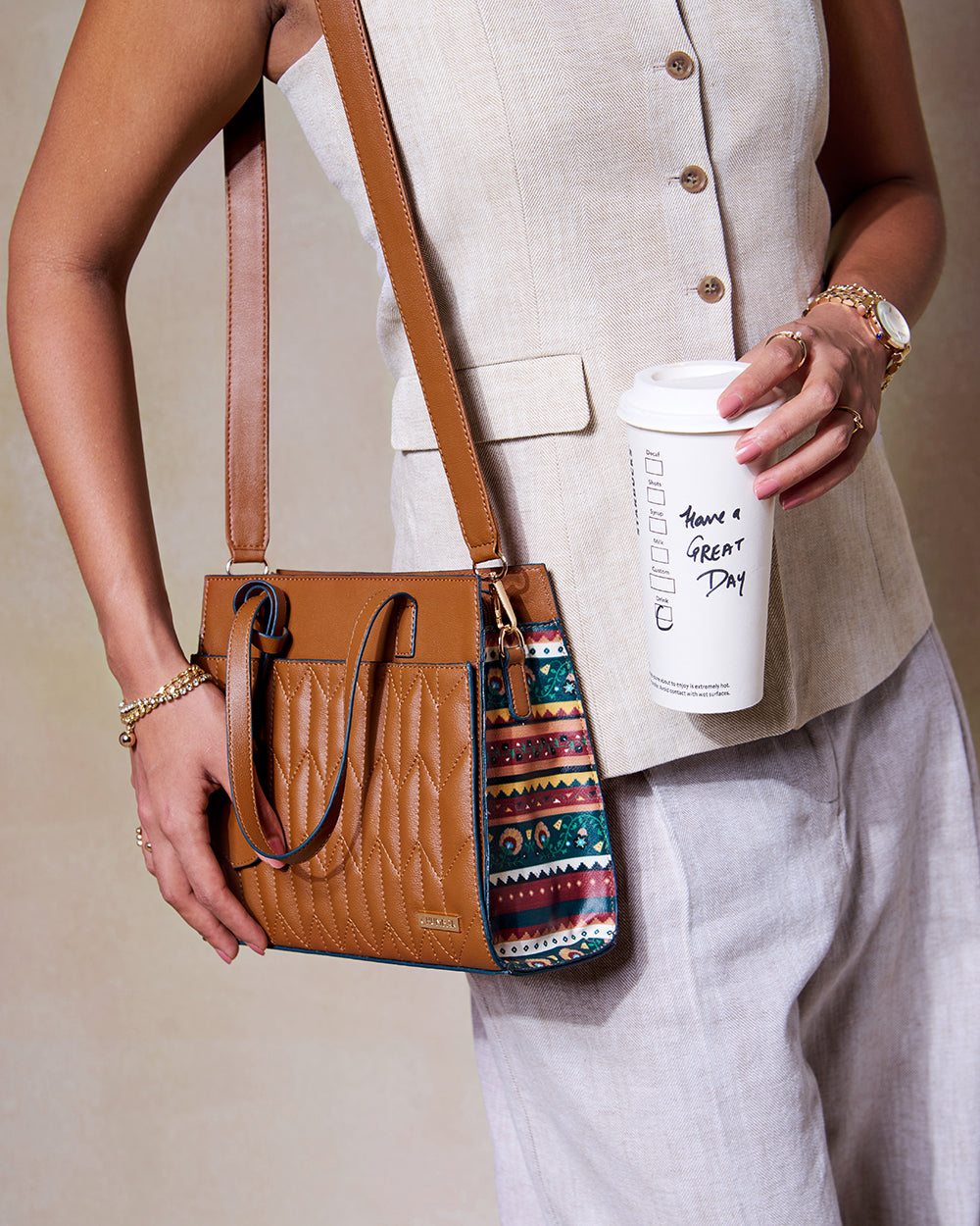 The Mara Handbag - Floral | Digital Nomad