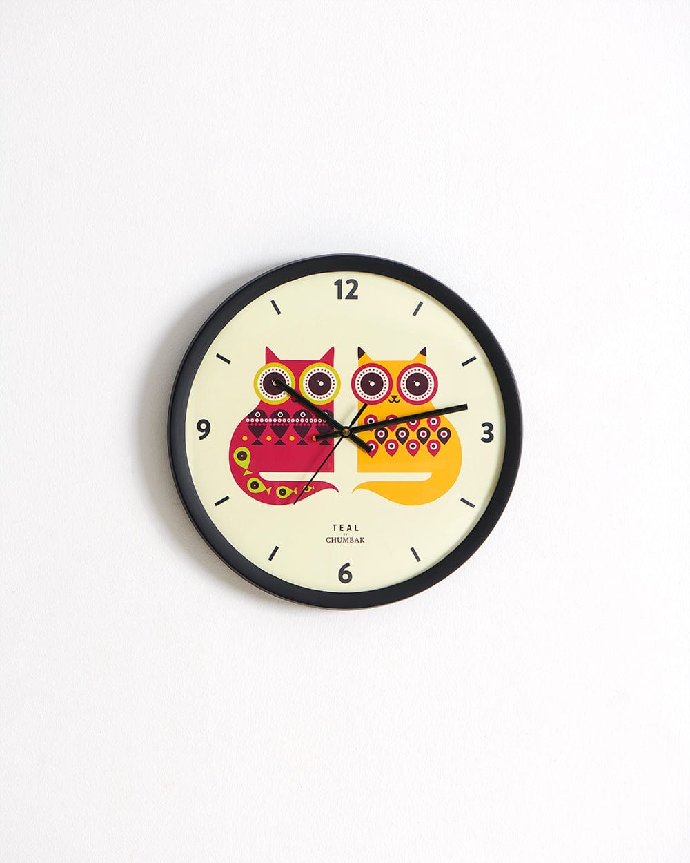 Chumbak Chumbak Catty Eyes Wall Clock - Distressed Wood Rim