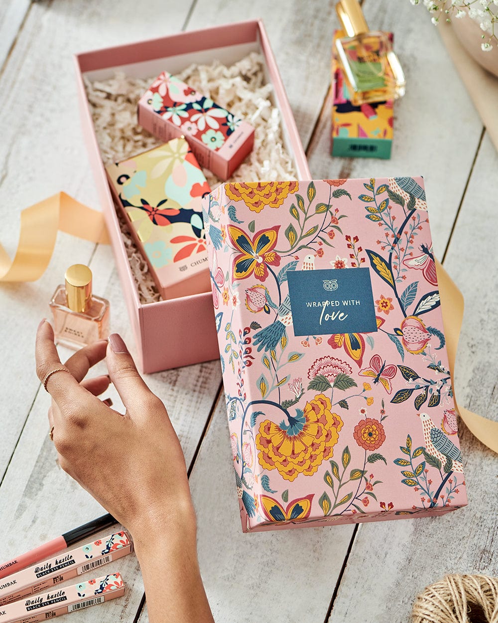 Chumbak Bohemian Paisleys Large gift box-Pink